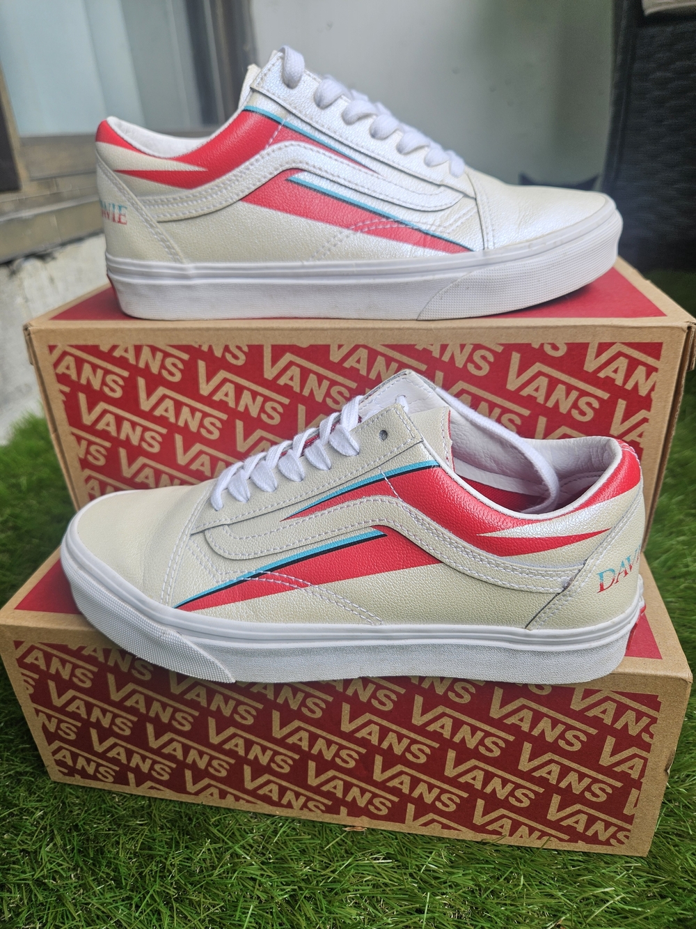 Vans x David Bowie Old Skool "Aladdin Sane" Pearl Leather Size 7.5 Women's